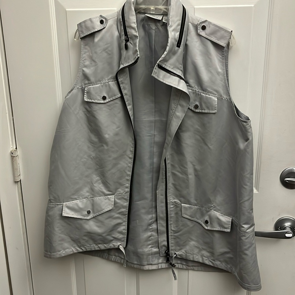 Chico's Zenergy Zip Front Hidden Hood Vest. Size3.